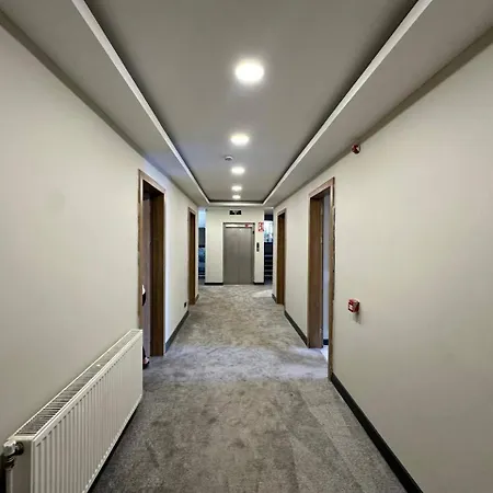 מלון Hidden Garden