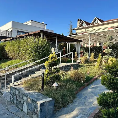 מלון Hidden Garden 3*